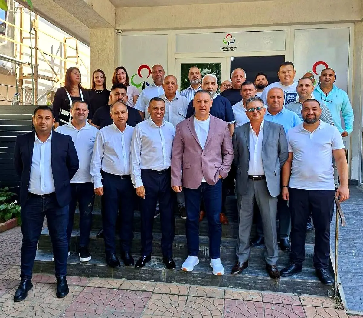 NICOLAE PĂUN, LIDERUL ROMILOR DIN ROMÂNIA, INTERVINE LA CĂLĂRAȘI: „DISCRIMINAREA ȘI LIPSA ACCESULUI LA EDUCAȚIE CER SOLUȚII URGENTE!”
