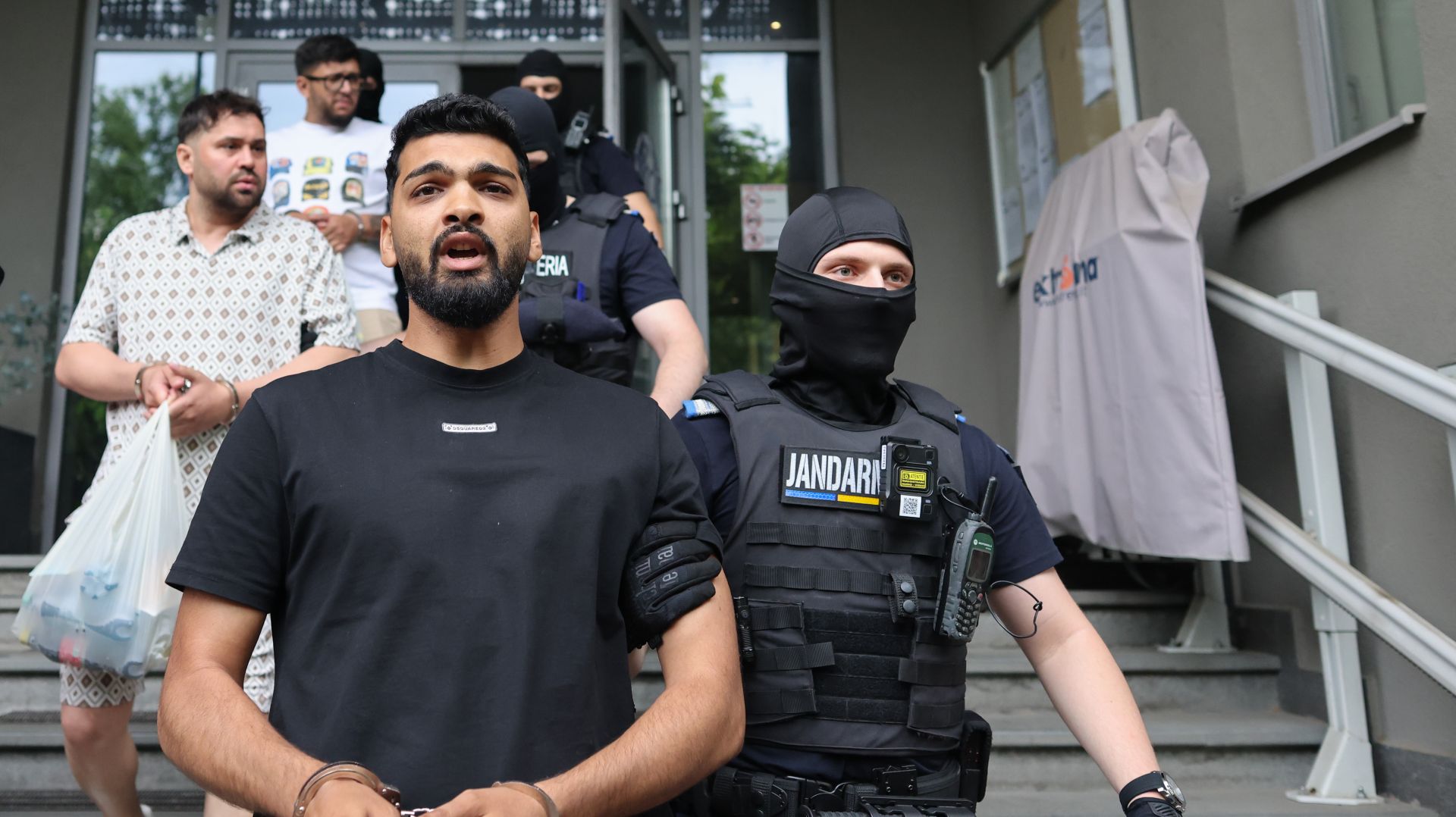 Lovitură devastatoare pentru clanul Pian! Rețeaua care ar fi exploatat tinere în toată Europa, în fața Tribunalului București