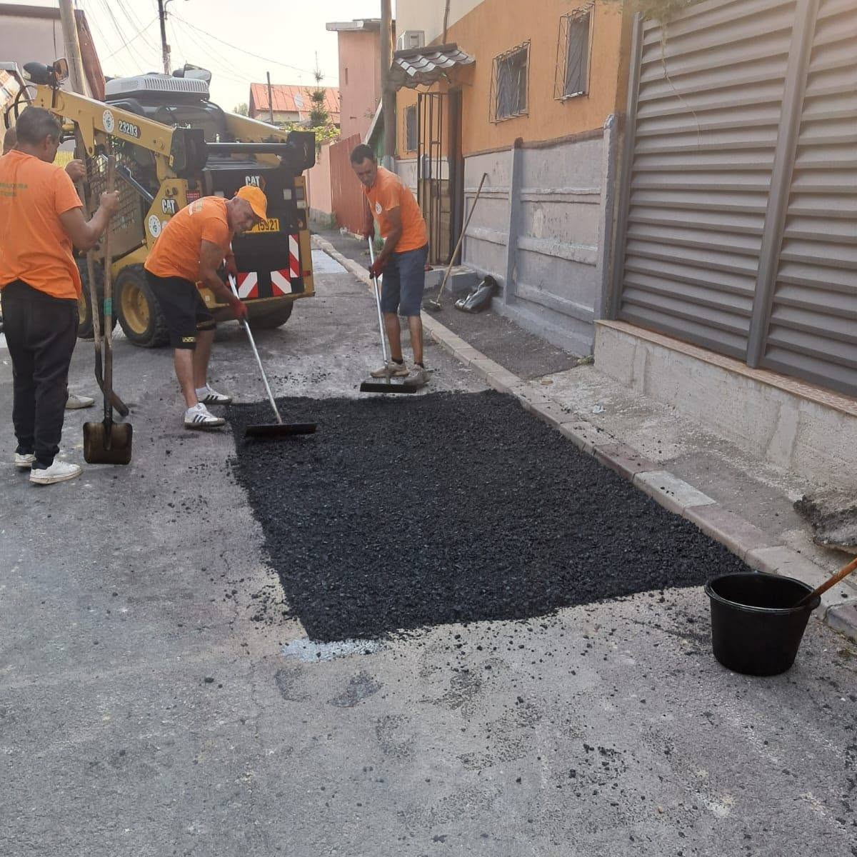 Infrastructura Sectorului 5: intervenții pentru refacerea carosabilului pe strada Zorilor