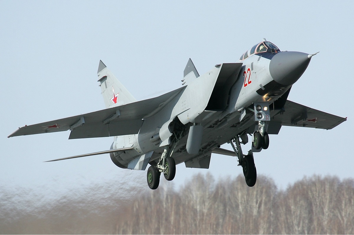 Explozii la o bază militară rusă: Ucraina ar fi lovit avioane MiG-31 capabile să lanseze rachete Kinjal