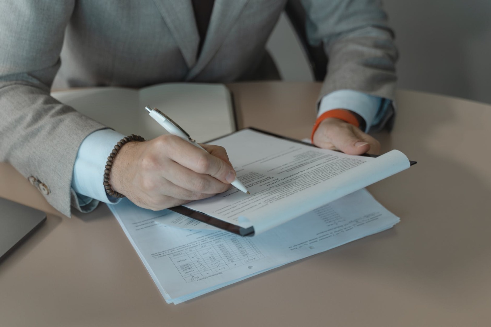 Arobs a semnat un contract de 70 de milioane de lei cu APIA pentru digitalizarea sistemului informatic
