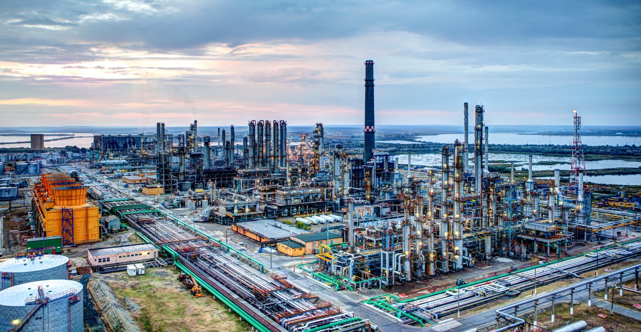 Rompetrol reduce consumul de energie la Petromidia și Vega. Compania poate crește cu peste 50% livrările de energie în SEN