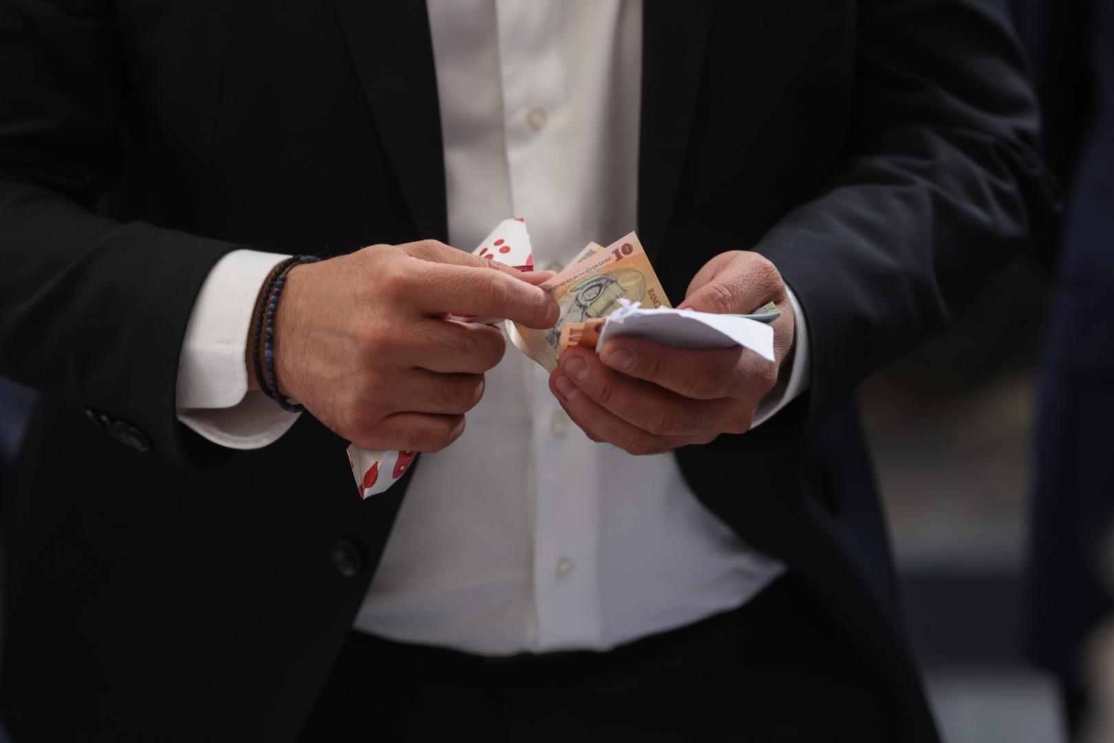 Salariul mediu net din România a ajuns în iunie la 5.734 de lei, în creștere cu 3,5% față de aceeași lună a anului trecut