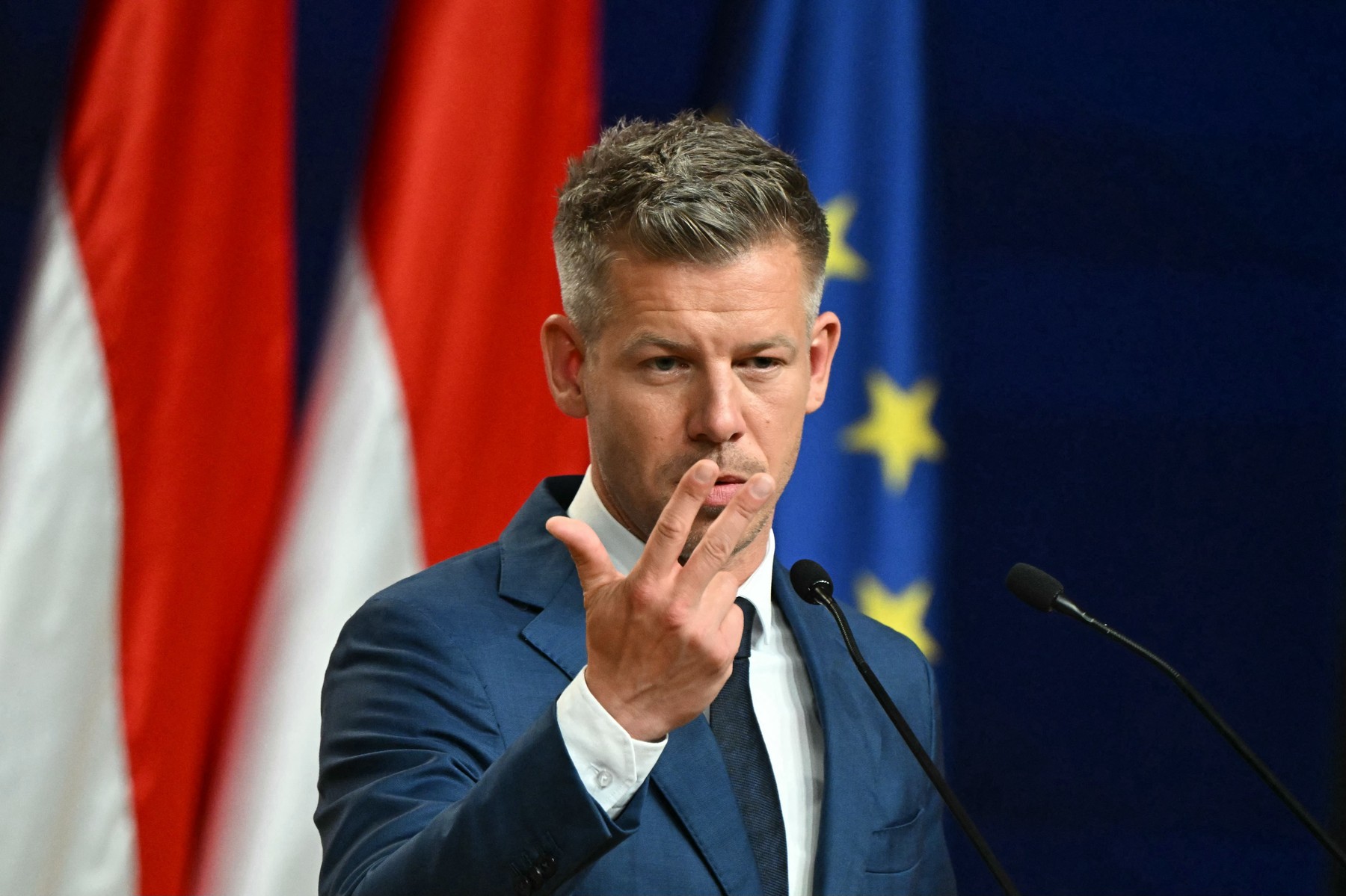 2,8 miliarde de euro pentru „două gropi de beton” / Peter Magyar desființează proiectul nuclear rusesc din Ungaria