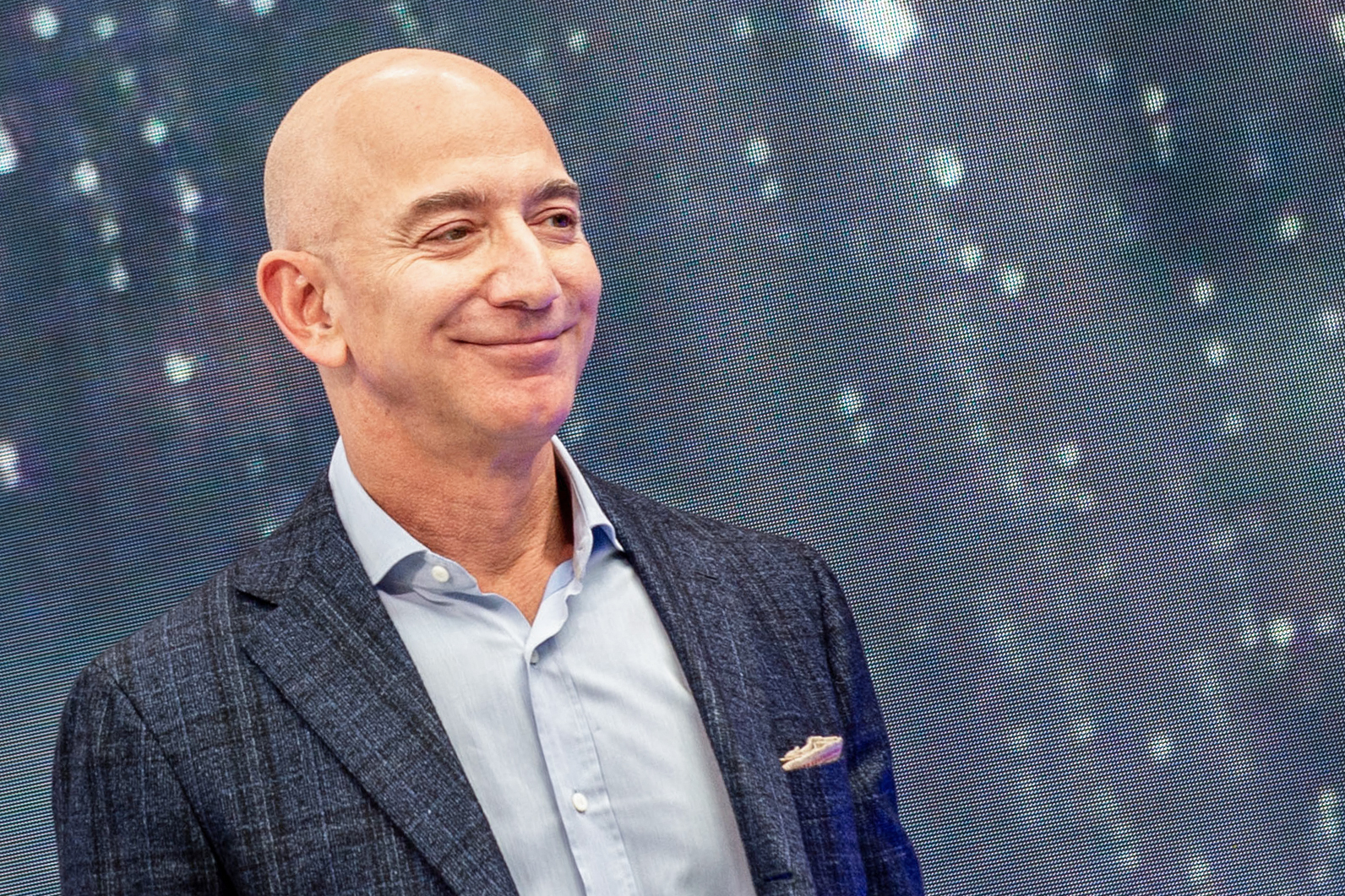 Liverpool, aproape de o tranzacție istorică: Jeff Bezos ar urma să cumpere o treime din club alături de un grup select de investitori