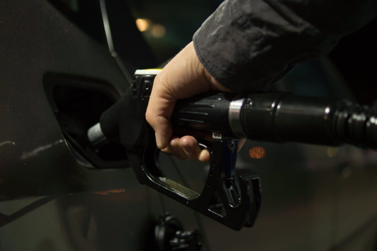 Guvernul modifică schema de sprijin pentru transportatori: ajutorul pentru motorină scade în funcție de reducerea accizei