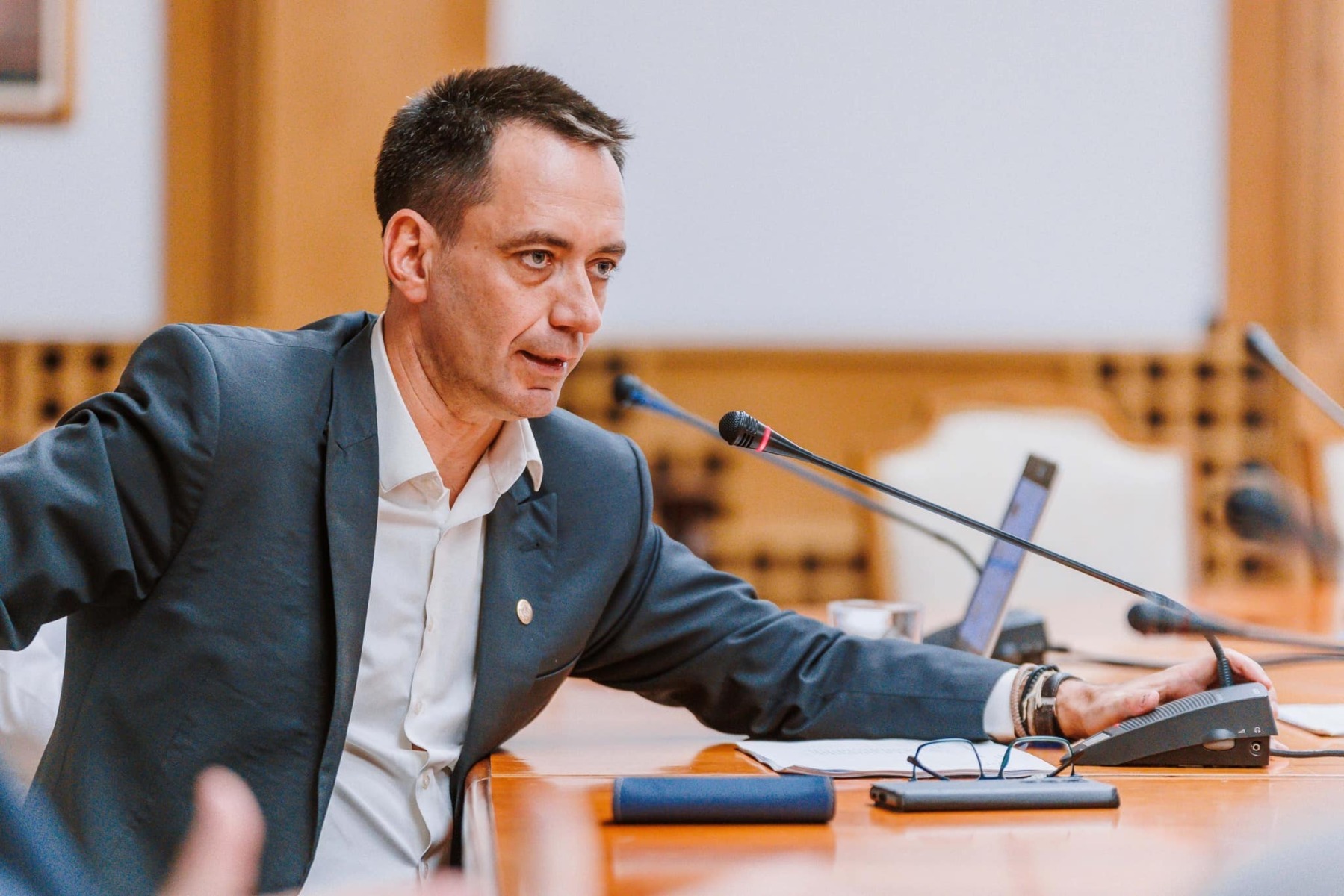 Liderul deputaților UDMR, Csoma Botond: Am putea condiționa sprijinul pentru un viitor Guvern de respingerea legii privind drapelul național