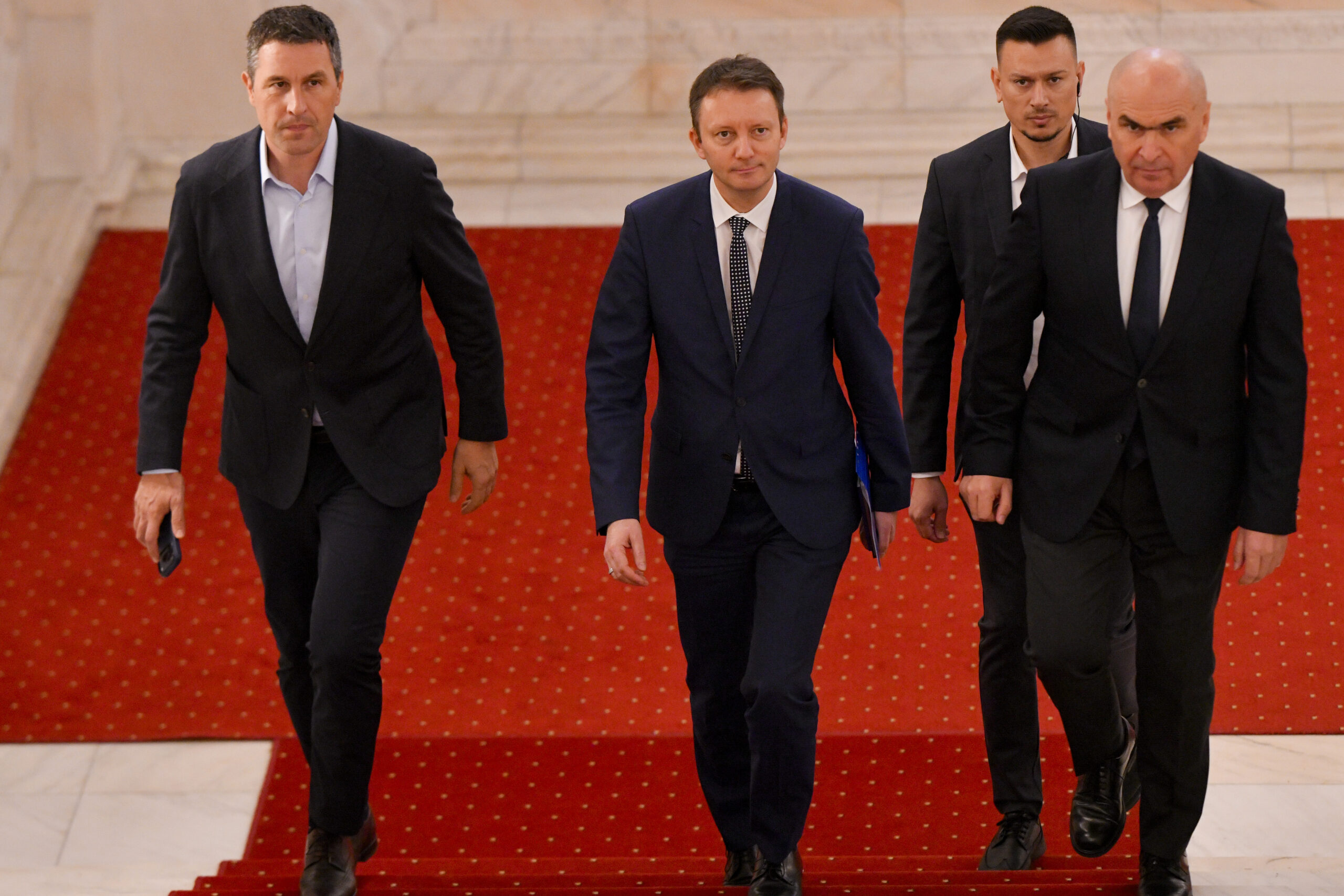 Siegfried Mureșan afirmă că în acest moment mai are nevoie de „câteva zeci de voturi”: Lucrez sa trec cu acest Cabinet
