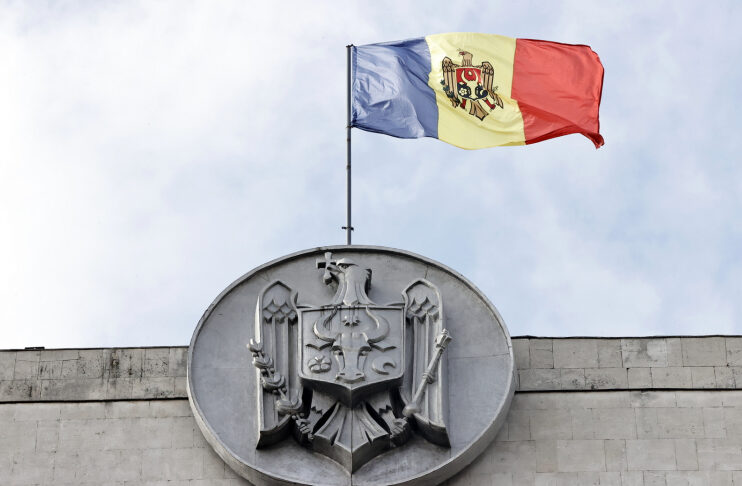 Schimbări majore de taxe în Republica Moldova: TVA pentru comenzile online sub 150 de euro, accize pe zahăr și TVA crescut în HoReCa / ”Încercăm să susținem munca, investițiile și să taxăm mai mult viciile”
