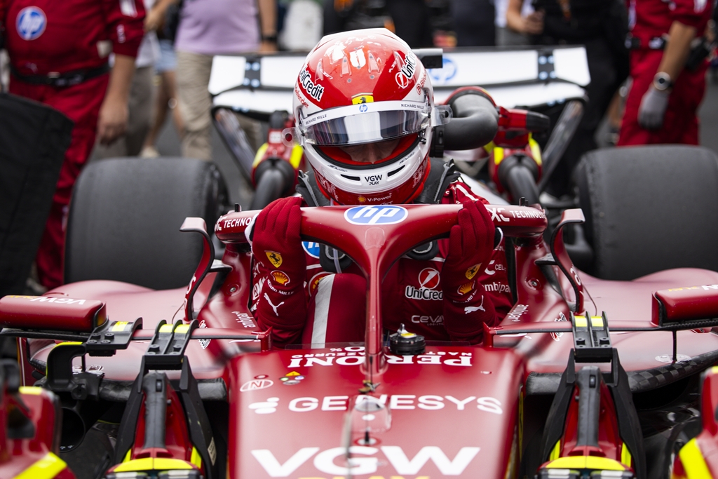 Leclerc, aspru criticat: tratează cursele de F1 precum „un picnic în familie”