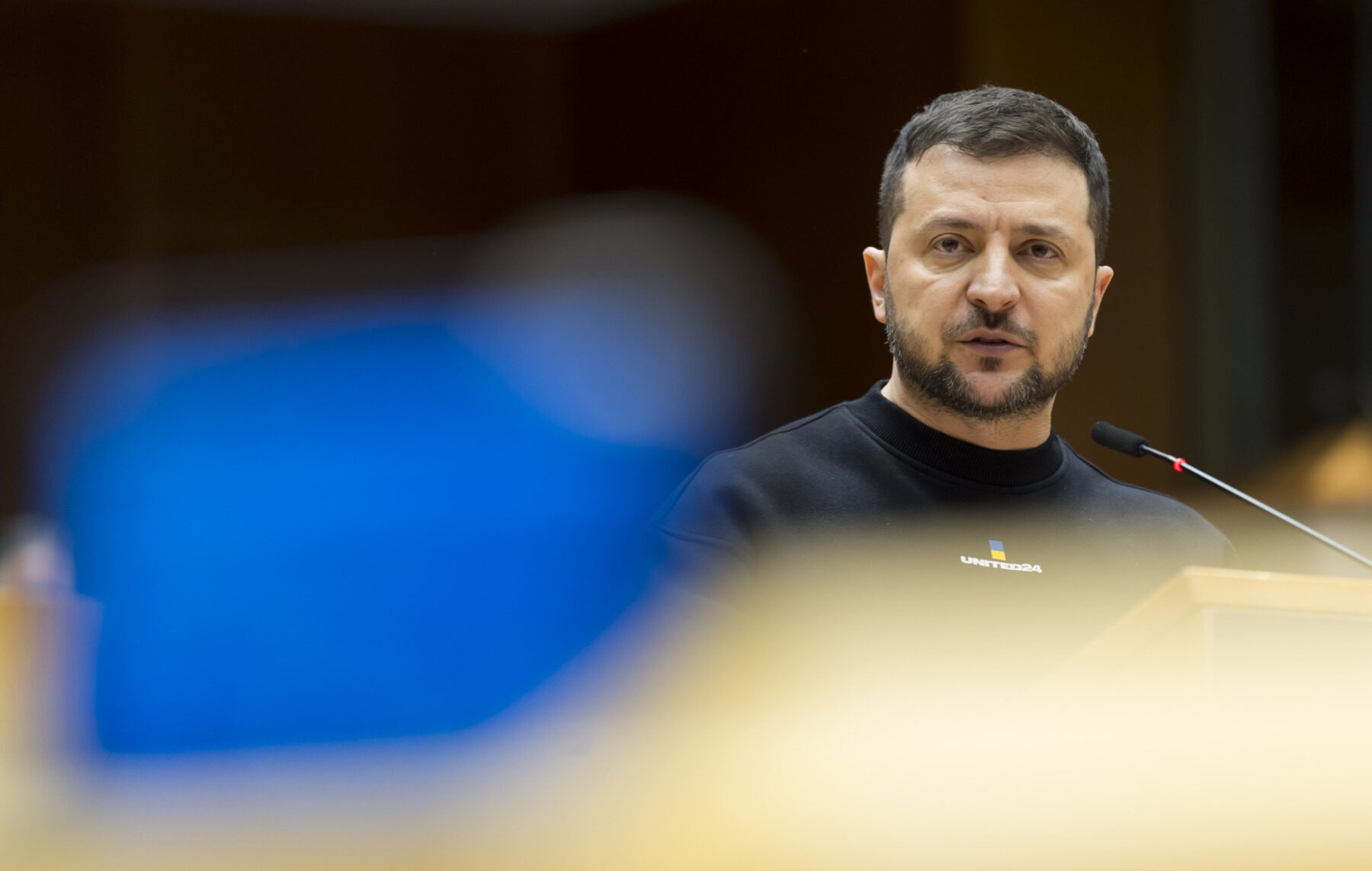 Zelenski le cere parlamentarilor să aprobe demisia procurorului general al Ucrainei / Unul din subordonații săi ar fi implicat în coordonarea unei reţele de fraudă