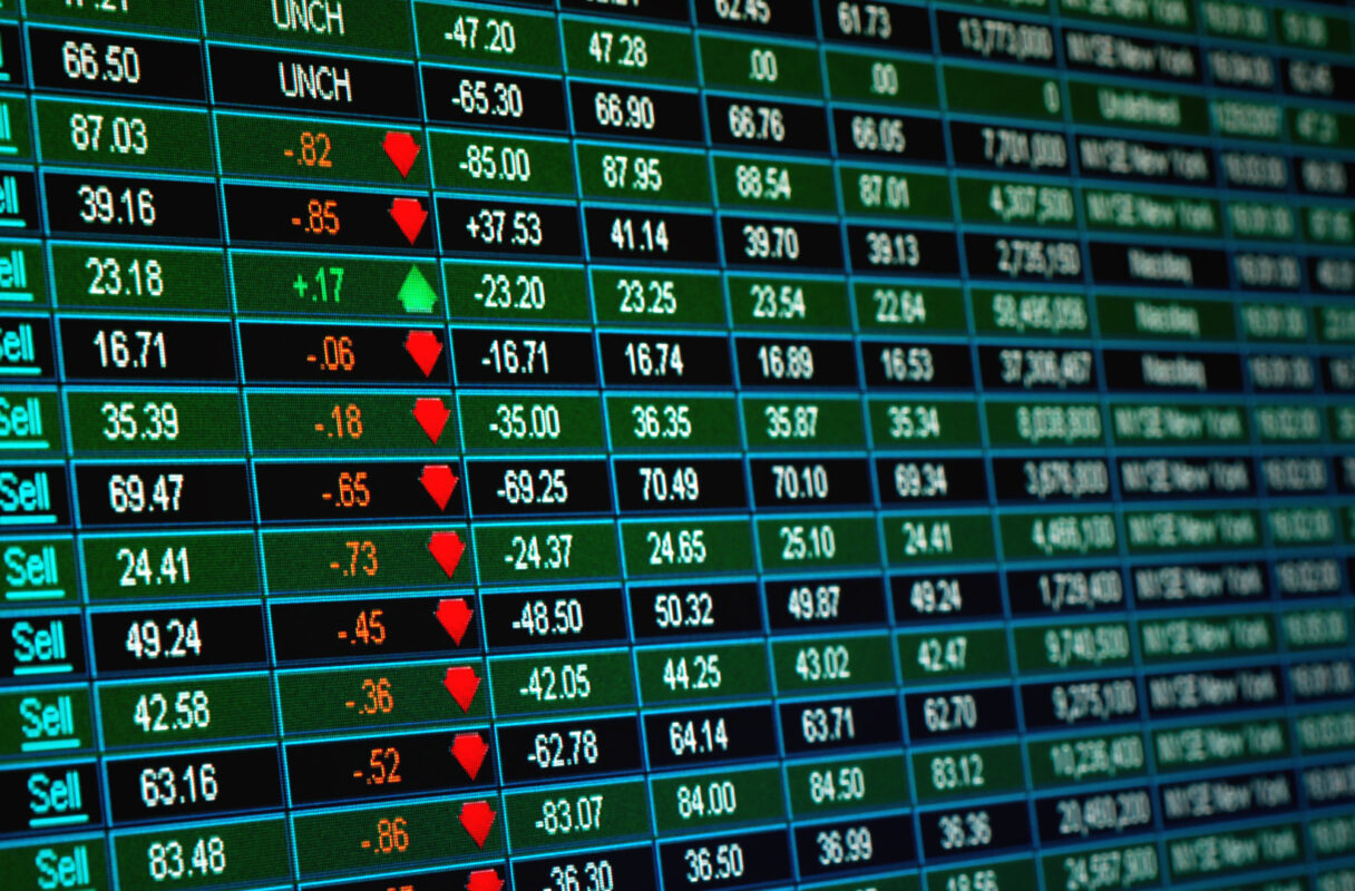 Bursa de Valori București pierde 4,7 miliarde de lei la capitalizare. Valoarea tranzacțiilor crește cu 75%