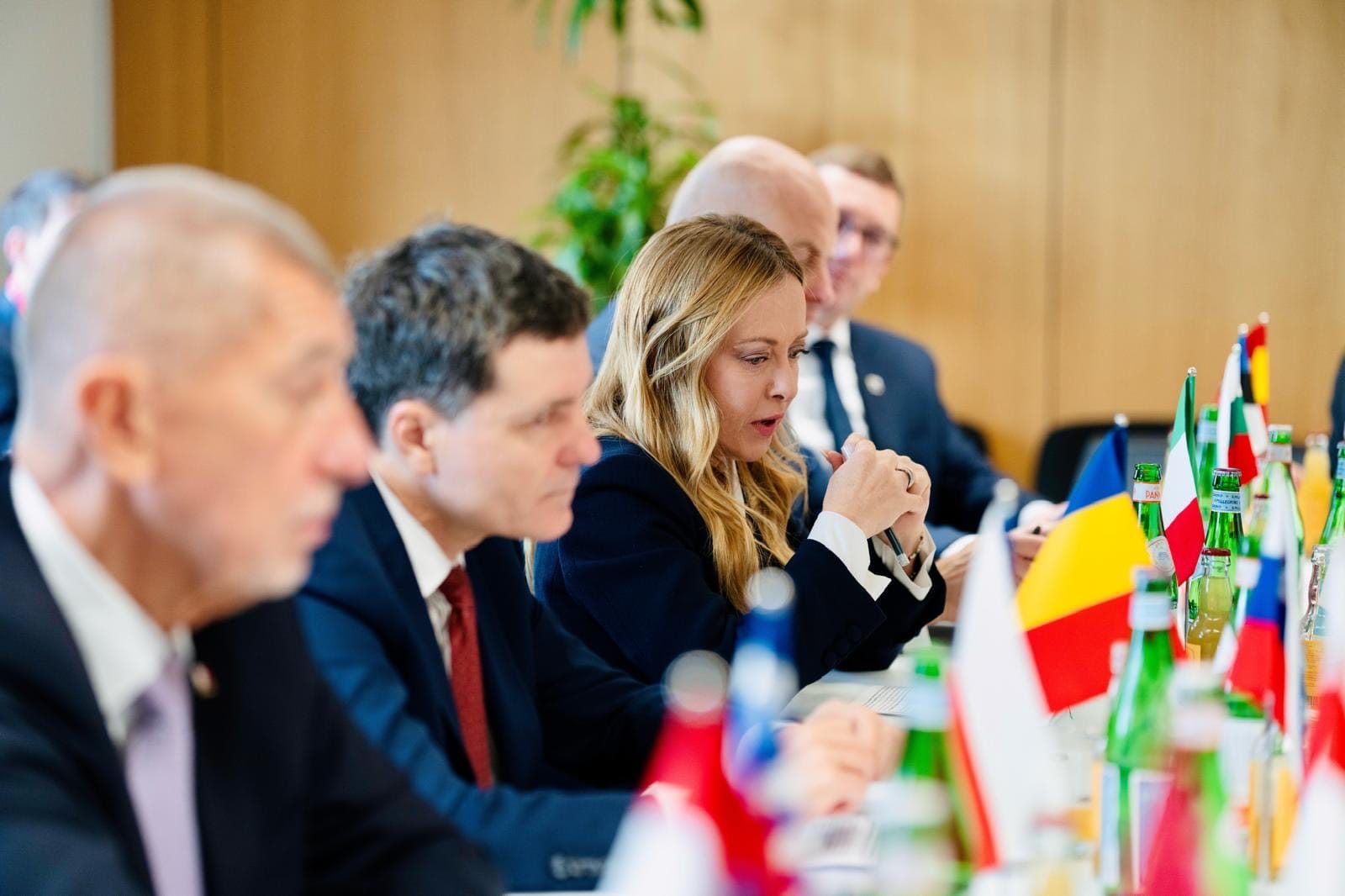 Nicușor Dan și Giorgia Meloni au reunit liderii „Prietenilor Coeziunii” înainte de Consiliul European. Cele patru condiții pentru viitorul buget al UE