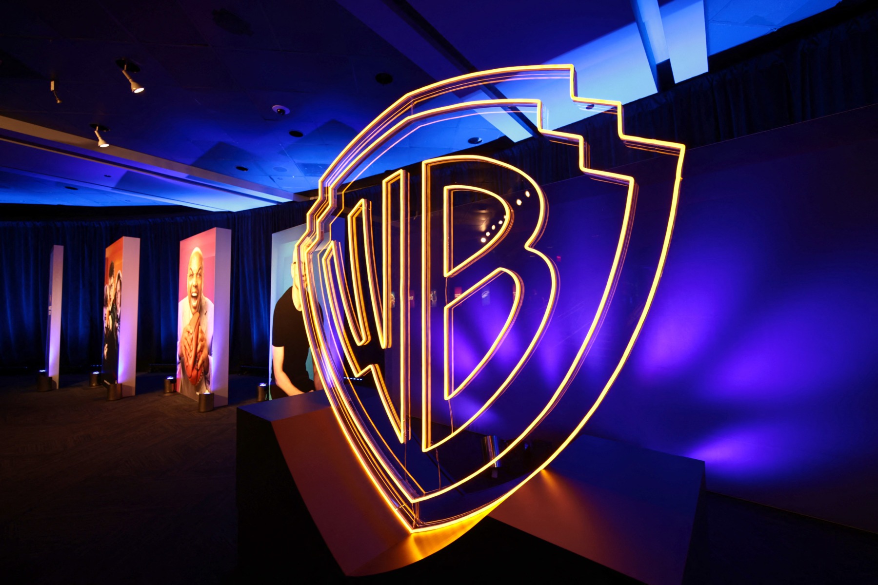 Paramount și Warner Bros vor forma compania Skydance după o fuziune de peste 100 de miliarde de dolari