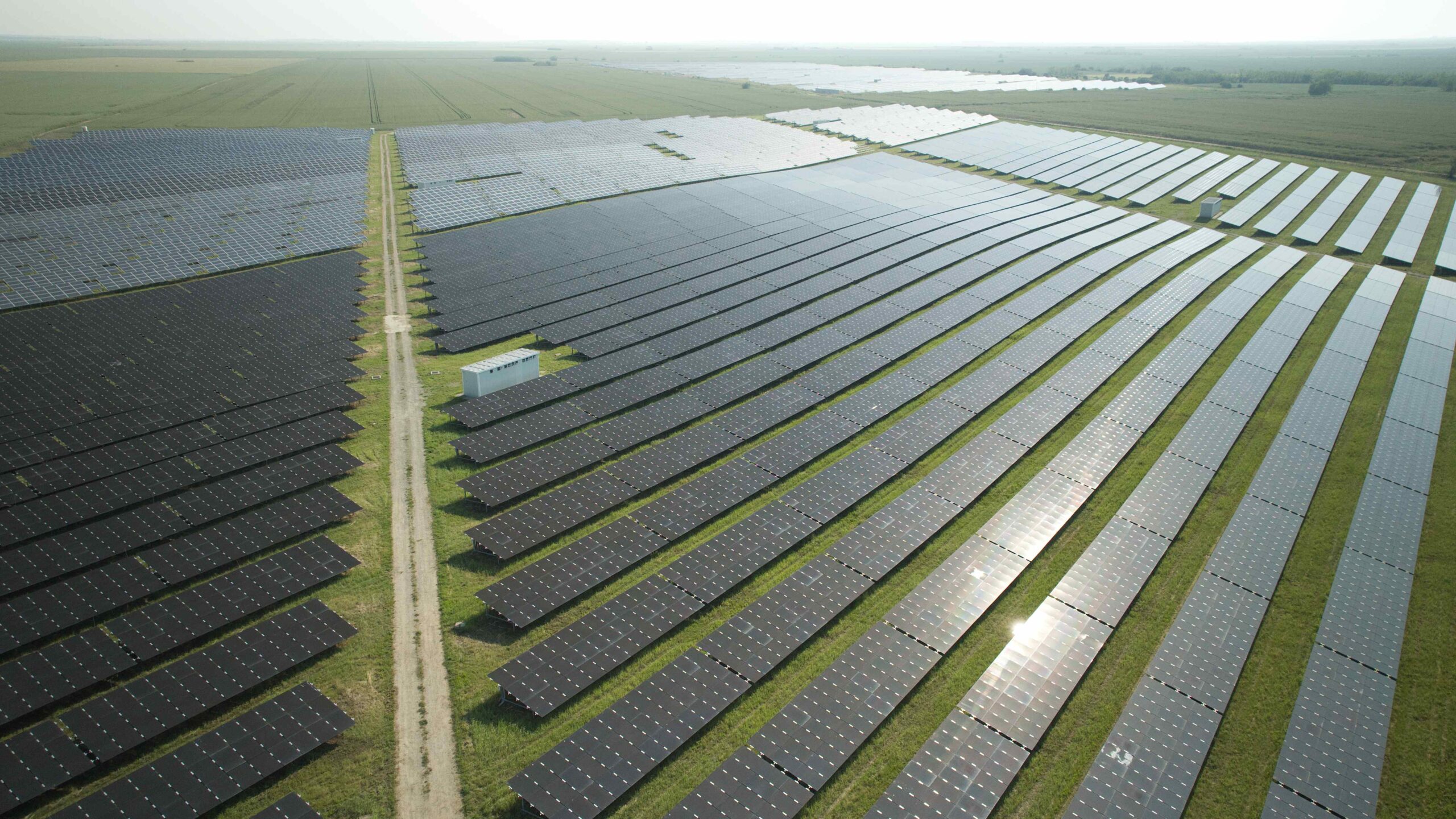 Investițiile grecilor în energia din România au depășit 5,5 miliarde de euro