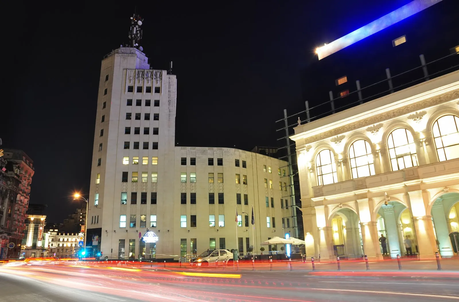 Orange vinde Palatul Telefoanelor din București