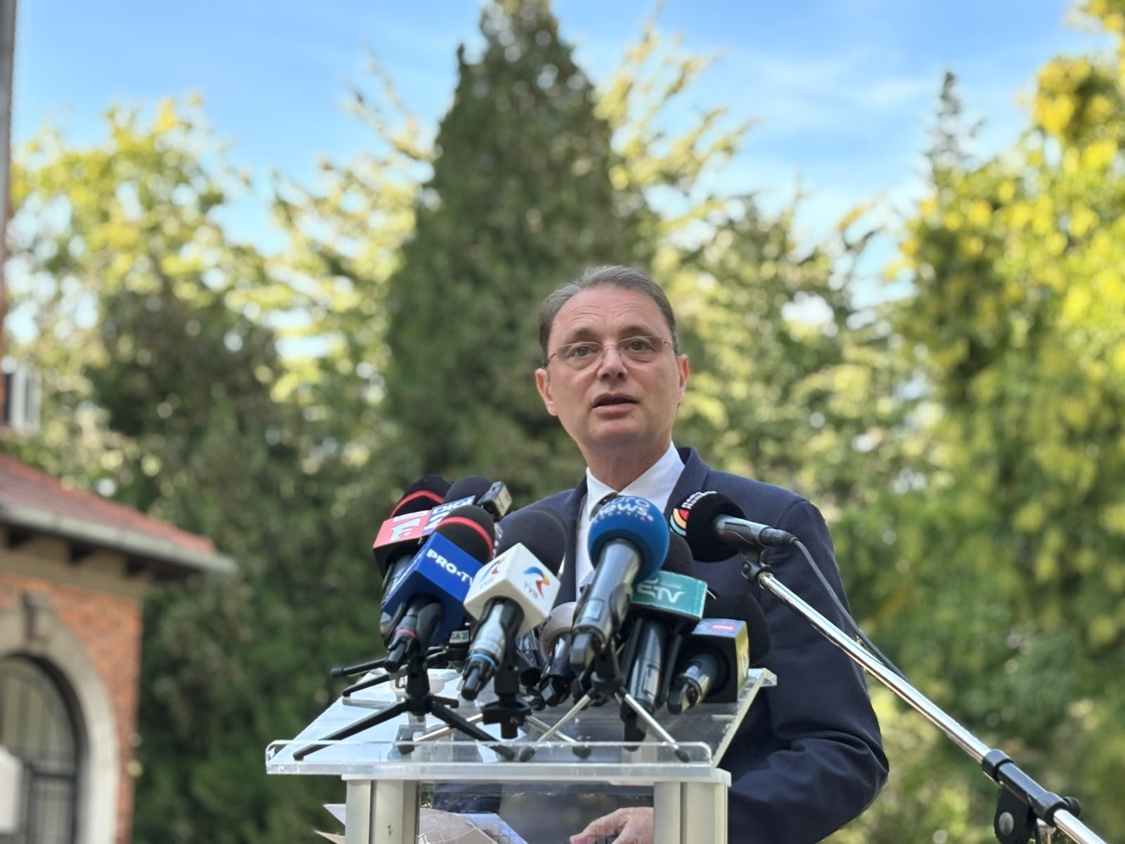Premierul desemnat Luca Niculescu se întâlnește luni cu USR, PACE și UPR